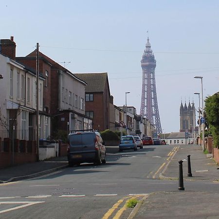 Villa Charles Street à Blackpool Extérieur photo